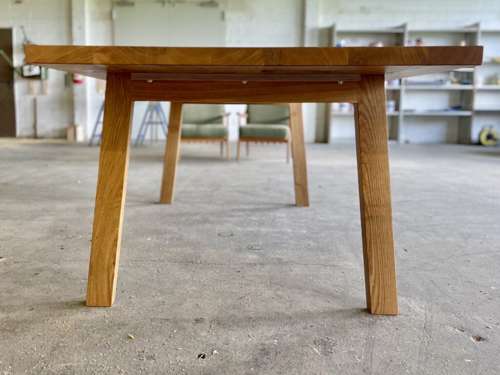 Tisch aus Eiche