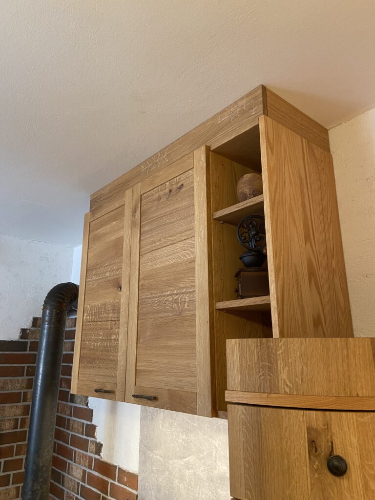 Küchenschrank aus Eiche